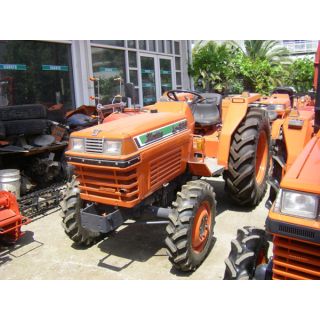 Tractor KUBOTA L1-285 4WD