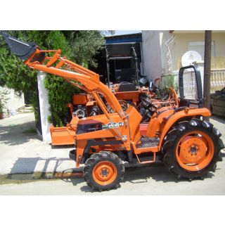 Tractor KUBOTA GT-8 4WD with front loader