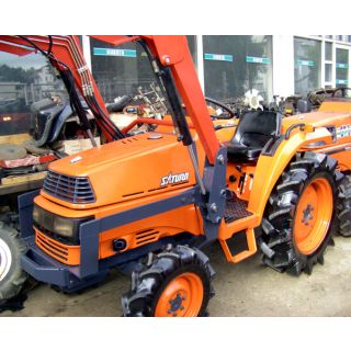 Tractor KUBOTA SATURN X-24 4WD with front loader